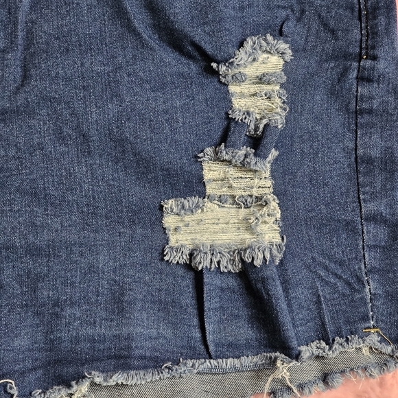 Dark Blue Women's High Waisted Distressed Denim Shorts Size 20 - Picture 3 of 6
